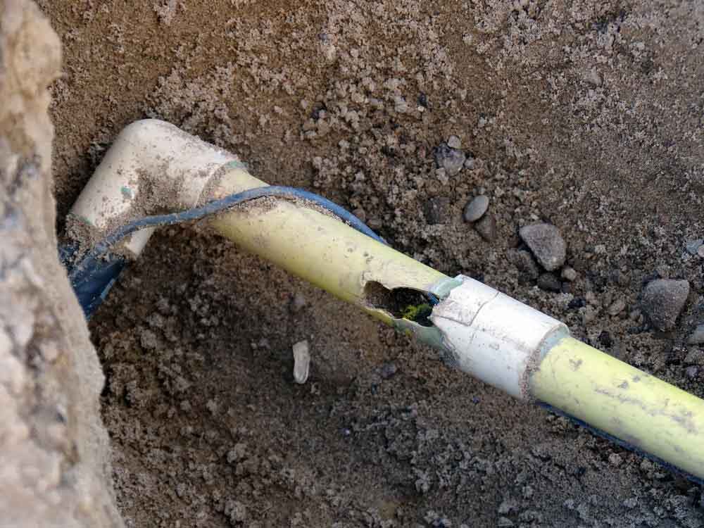 gas line leak due to broken pipe Rancho Cordova